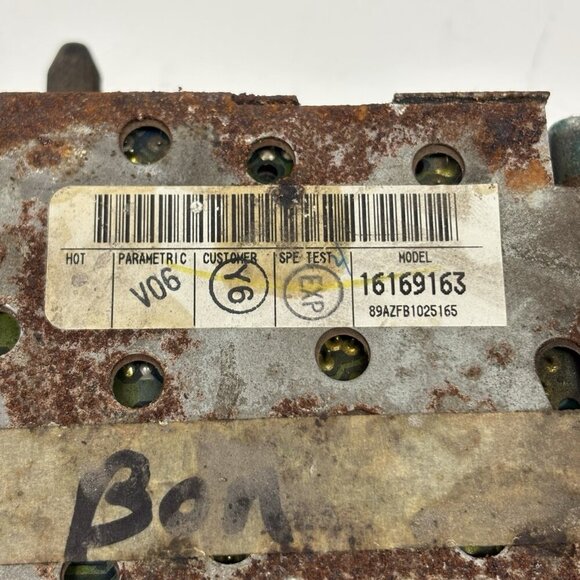 OEM GMC SIERRA Delco Car Stereo Model # 16169163 Cassette Player FOR PARTS READ - Picture 3 of 14